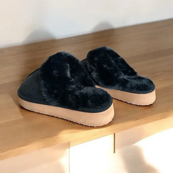 Women’s Black Faux Fur Slippers | Size 7.5–8 | New Cozy Indoor Shoes - Picture 6 of 6